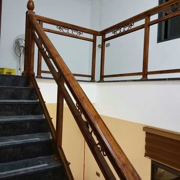 樓梯護欄