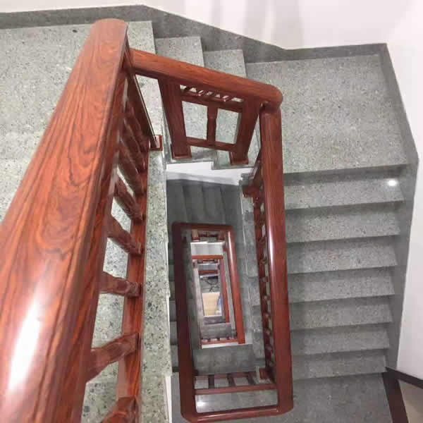 樓梯護欄